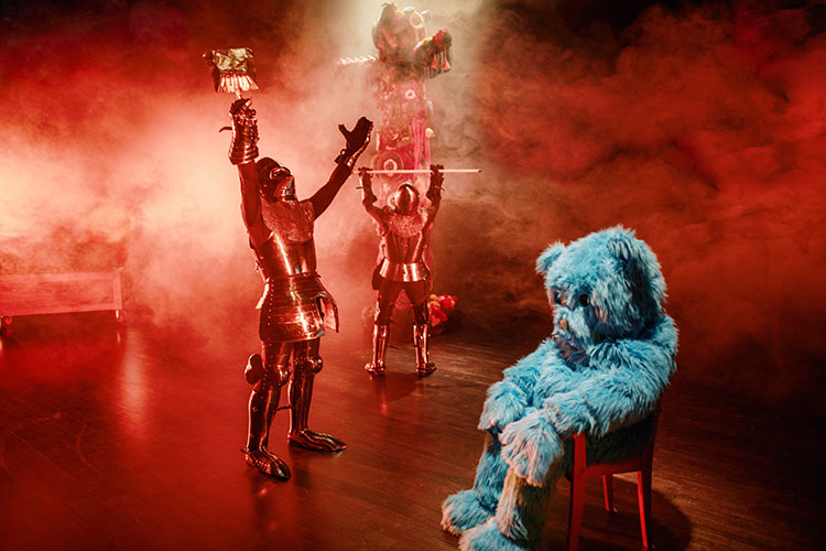 Interventions artistiques en maison d’arrêt / Théâtre et écriture