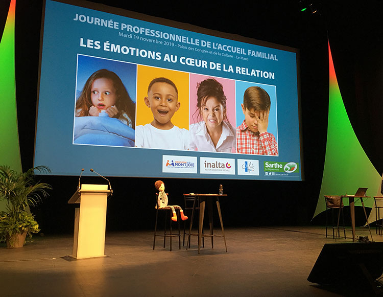 Interventions théâtrales sur mesure pour Les journées professionnelles de l’accueil familial